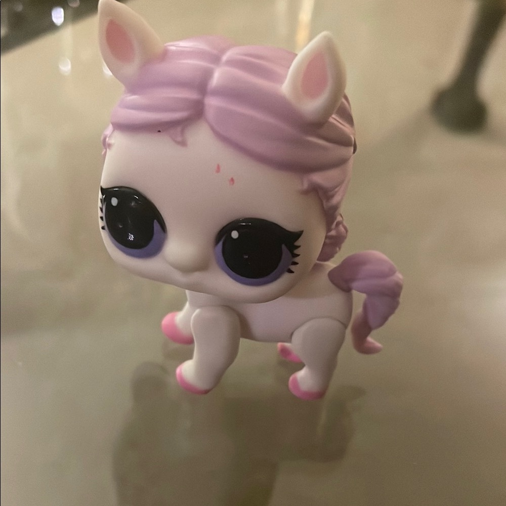 LOL Surprise Pets Show Pony